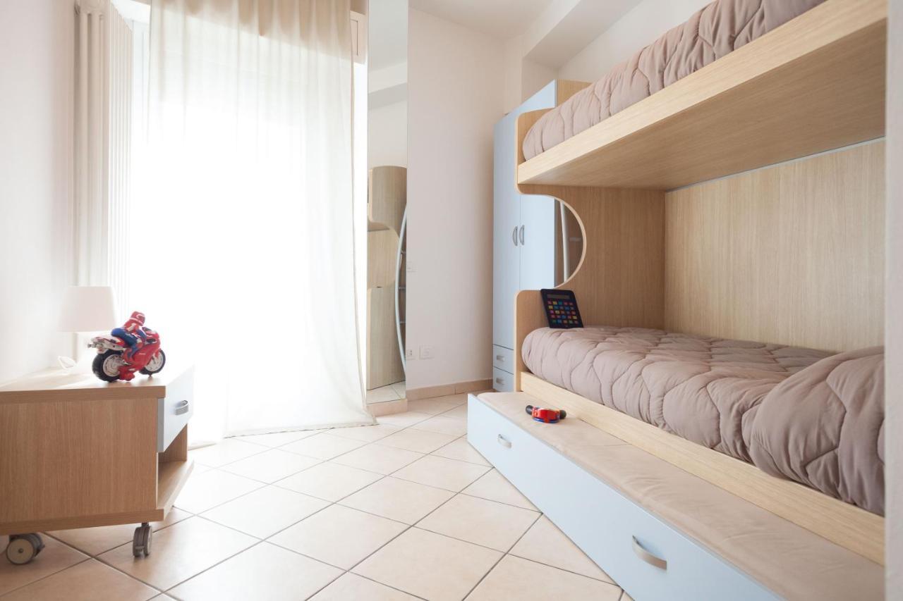 Residenza Alma Lejlighedshotel Riccione Eksteriør billede